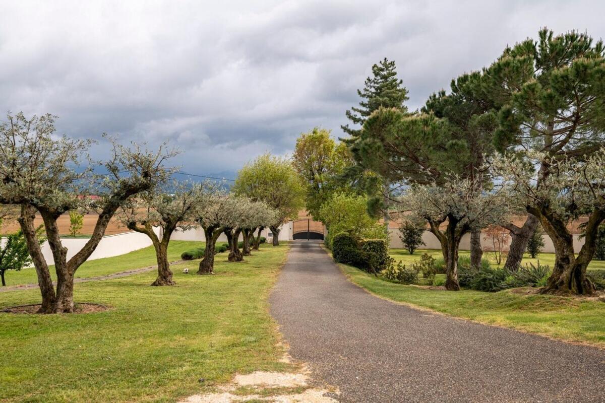 La Villa Moursoise 4 Etoiles Mours-Saint-Eusebe Exterior foto