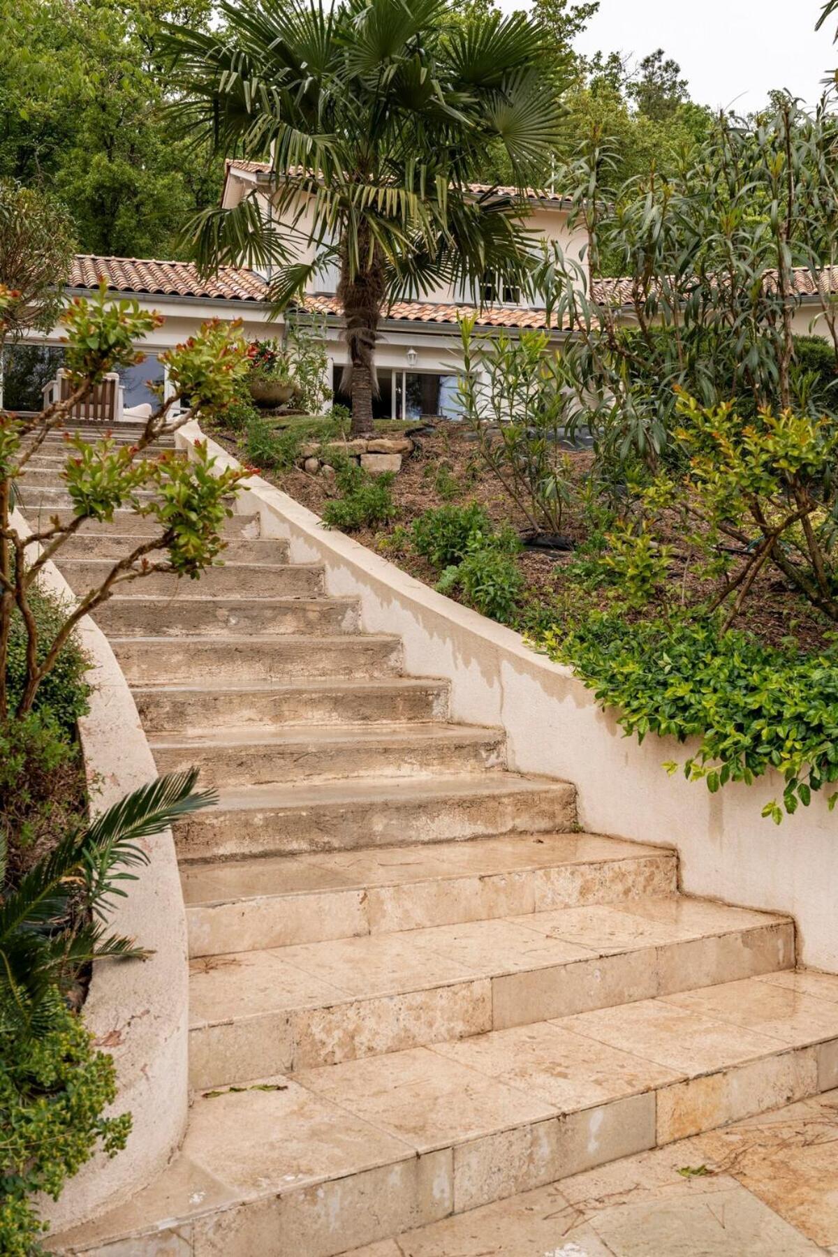 La Villa Moursoise 4 Etoiles Mours-Saint-Eusebe Exterior foto